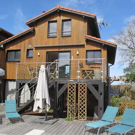 Les Pinassottes By Interhome וילה