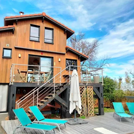 וילה Les Pinassottes By Interhome *