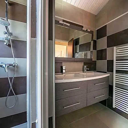 Les Pinassottes By Interhome Villa Gujan-Mestras