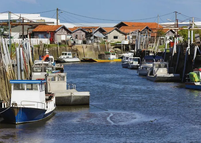 Willa Les Pinassottes By Interhome *